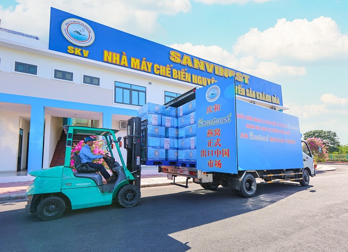 Lô hàng tổ yến cao cấp lần này được xuất khẩu cho đối tác Đồng Nhân Đường.