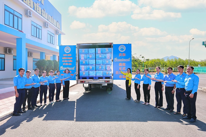 Yến sào Khánh Hòa tiếp tục xuất khẩu lô tổ yến Sanvinest sang Trung Quốc, khẳng định chất lượng và đẩy mạnh hiện diện tại các thị trường lớn.