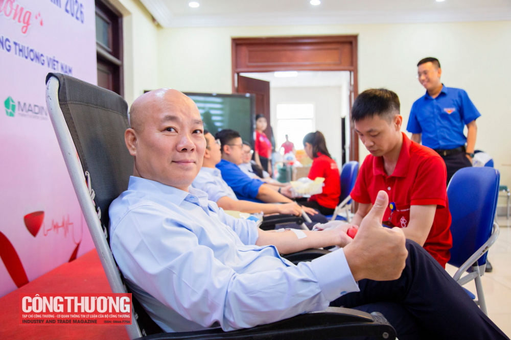 hiến máu