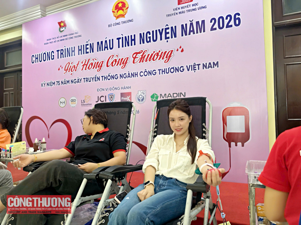 Cán bộ, viên chức Tạp chí Công Thương đã có mặt từ sớm để hưởng ứng chương trình