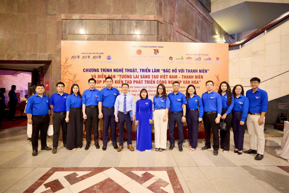 Đoàn thanh niên Bộ Công Thương cùng các đại biểu tham dự chuỗi sự kiện chuyên đề