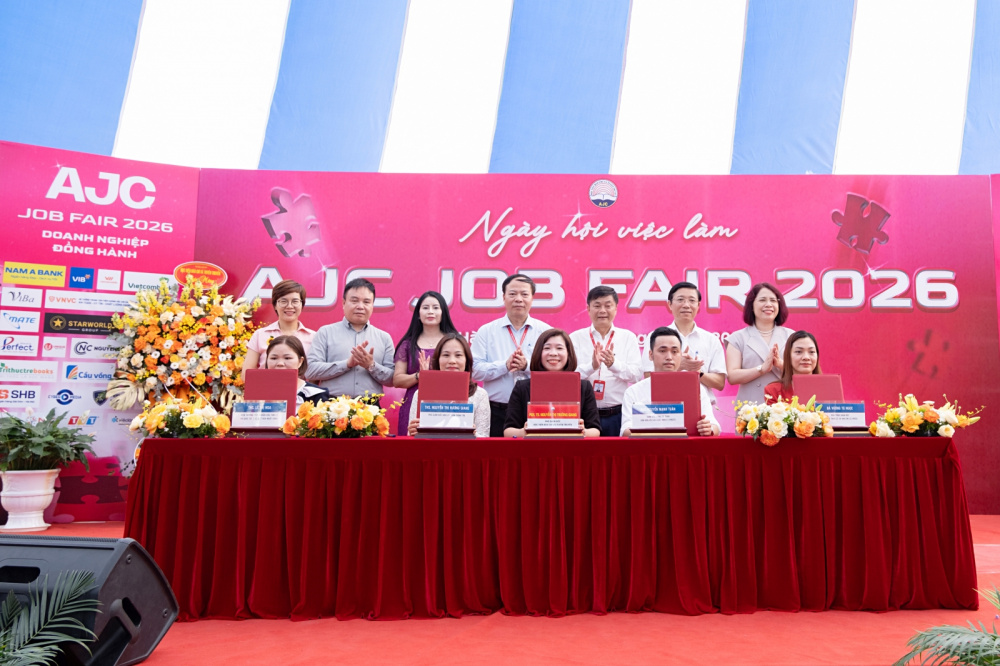 Khoa Kinh tế chính trị gắn kết đào tạo với thực tiễn tại Ngày hội Việc làm AJC Job Fair 2026