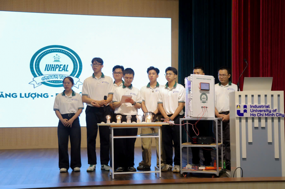 Nhóm sinh viên Khoa Công nghệ Điện xuất sắc đạt giải Nhì cuộc thi Innogreenlife tại Trường Đại học Công nghiệp TP. Hồ Chí Minh, với đề tài “Greentech Smart Inverter - Giải pháp chuyển đổi năng lượng xanh thông minh”. Đề tài không chỉ nhận được sự tài trợ từ doanh nghiệp nhờ tính ứng dụng thực tiễn, mà còn sẽ tiếp tục tham gia một cuộc thi khởi nghiệp quy mô lớn hơn trong thời gian tới