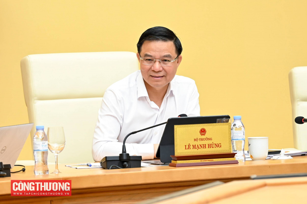 Bộ trưởng Bộ Công Thương Lê Mạnh Hùng chủ trì buổi làm việc