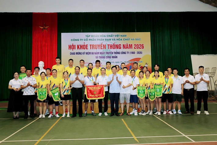 trao giải 3