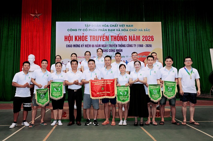 trao giải 5