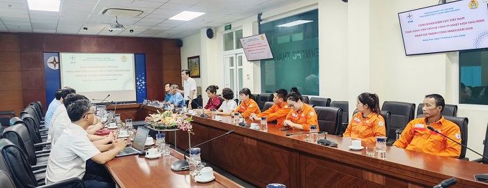 Công đoàn Điện lực Việt Nam thăm hỏi người lao động tại Công ty Nhiệt điện Thái Bình