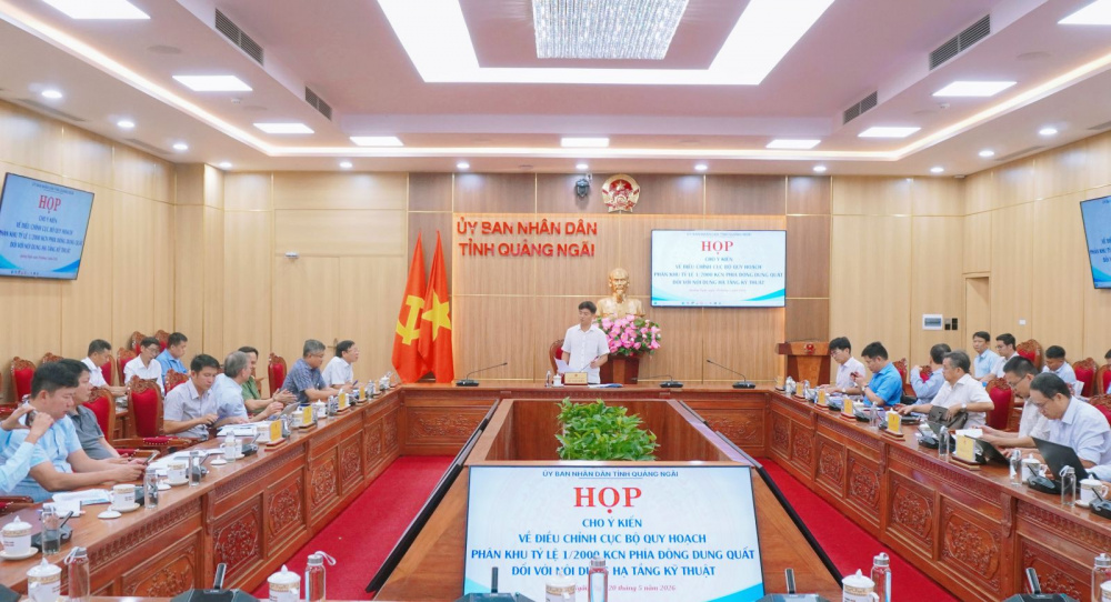 UBND tỉnh tổ chức cuộc họp để nghe và cho ý kiến về đồ án điều chỉnh cục bộ Quy hoạch phân khu tỷ lệ 1/2000 Khu công nghiệp phía Đông Dung Quất đối với nội dung hạ tầng kỹ thuật.