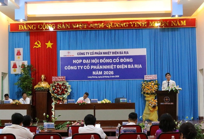 Ông Nguyễn Tiến Dũng, Chủ tịch Hội đồng quản trị chủ tọa Đại hội