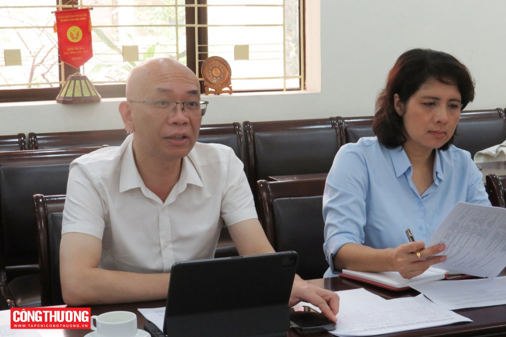 làm việc 2