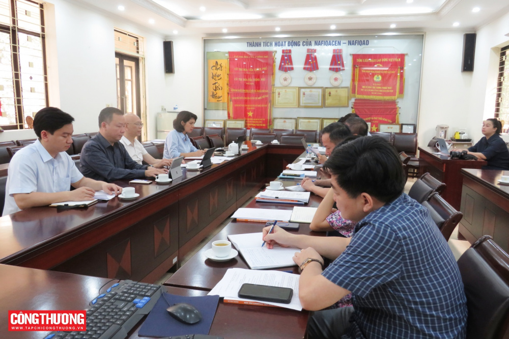 làm việc 4