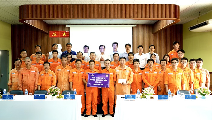 Ban Lãnh đạo, BCH Công đoàn Công ty thăm hỏi, tặng quà động viên người lao động
