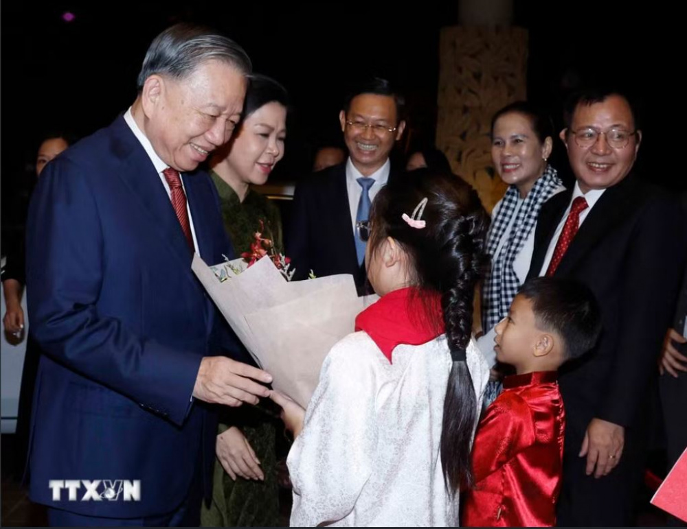 Tổng Bí thư, Chủ tịch nước Tô Lâm và Phu nhân bắt đầu thăm cấp Nhà nước Cộng hòa Singapore- Ảnh 2.