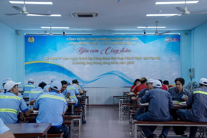 tháng công nhân 3
