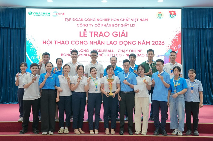 trao giải 4
