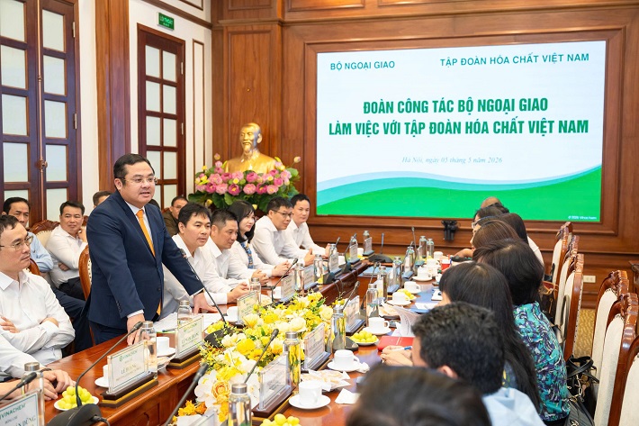 vinachem ngoại giao