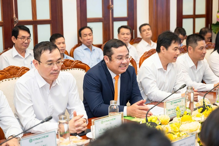 ngoại giao 2