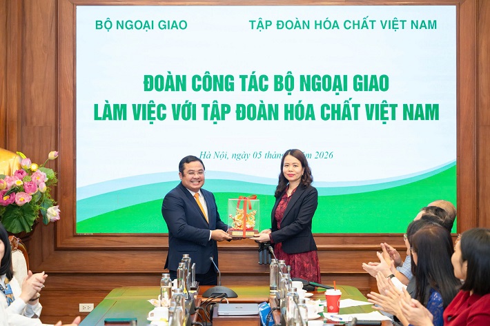 ngoại giao 3