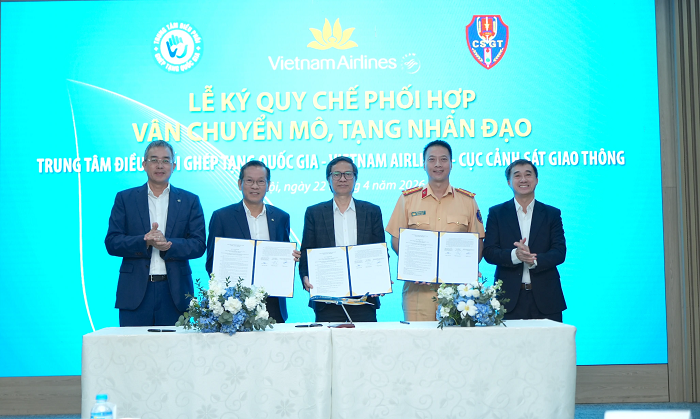 Vietnam Airlines ký kết quy chế phối hợp với Trung tâm Điều phối quốc gia về ghép bộ phận cơ thể người và Cục Cảnh sát giao thông nhằm nâng cao hiệu quả vận chuyển mô, tạng