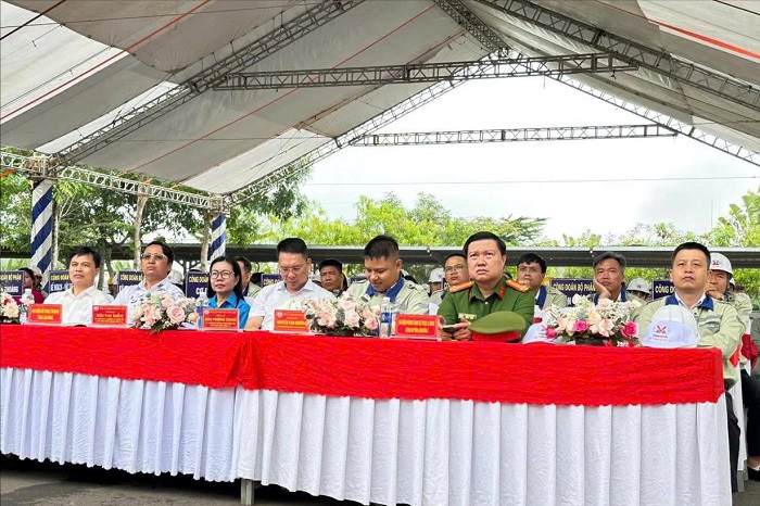 Các đại biểu tham dự Lễ phát động phát động Tháng hành động về ATVSLĐ năm 2026