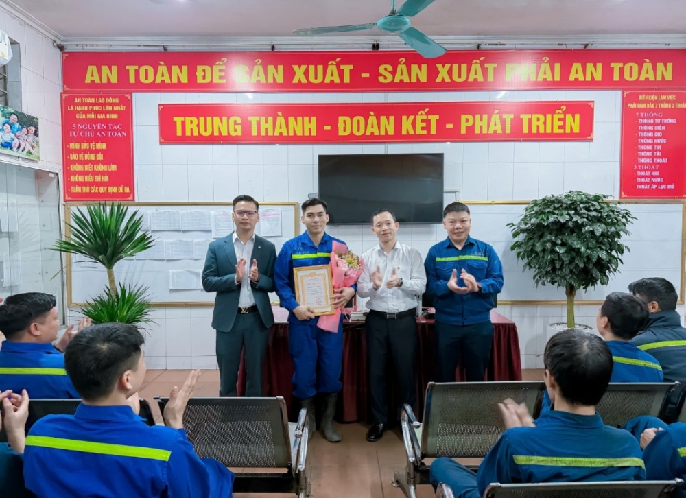 thợ mỏ than thống nhất  4