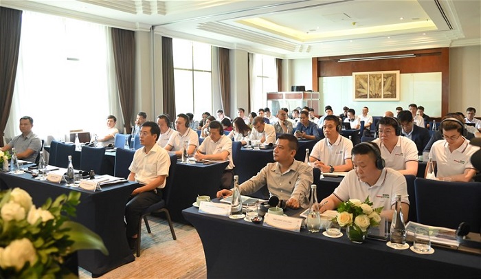 Các đại biểu tham dự tọa đàm.