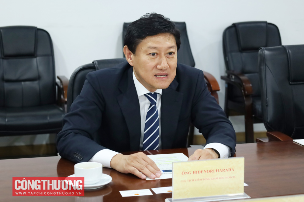 Thứ trưởng Nguyễn Hoàng Long làm việc với lãnh đạo Công ty MOECO