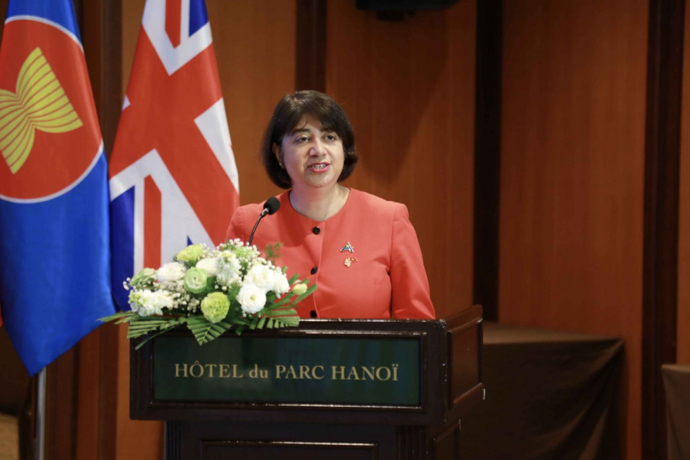 thứ trưởng Anh