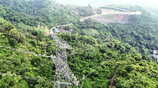 PTC1 hoàn thành “chiến dịch” thay thế cách điện tuyến 500kV Sơn La - Hòa Bình