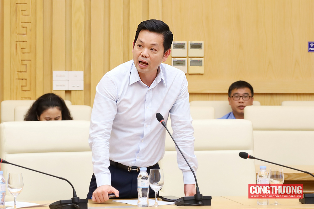 Tham dự cuộc họp có đại diện các đơn vị thuộc Bộ Công Thương và đại diện các đơn vị cung cấp và sử dụng than cho sản xuất điện