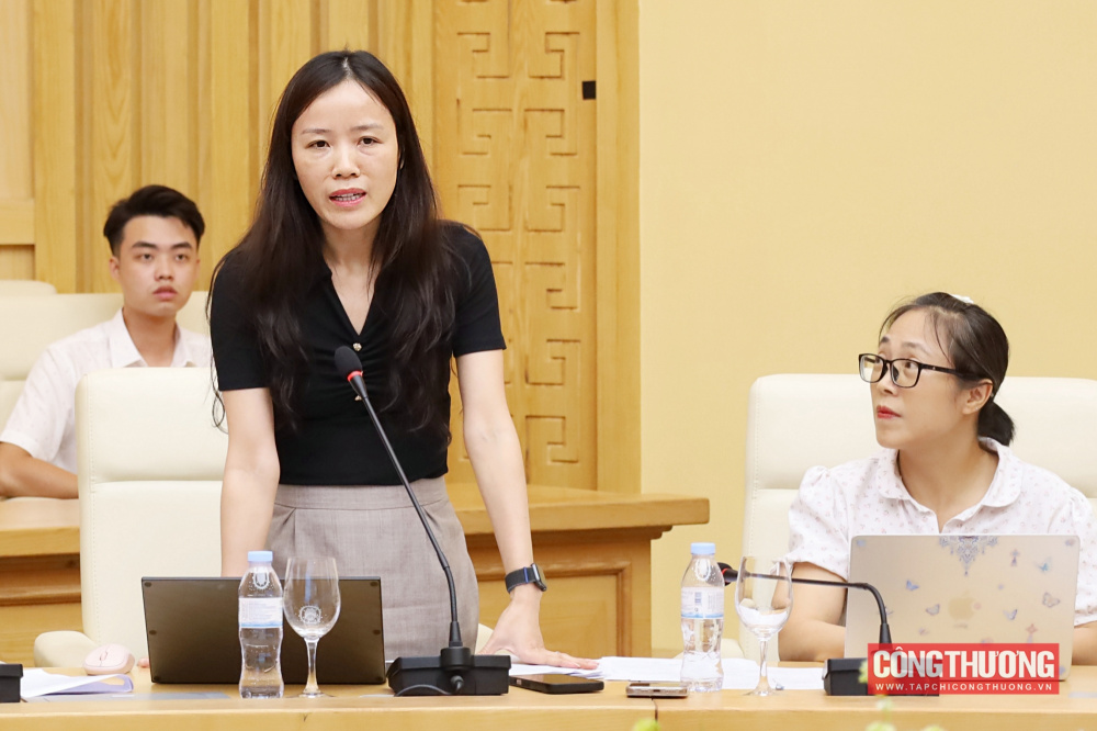 Tham dự cuộc họp có đại diện các đơn vị thuộc Bộ Công Thương và đại diện các đơn vị cung cấp và sử dụng than cho sản xuất điện