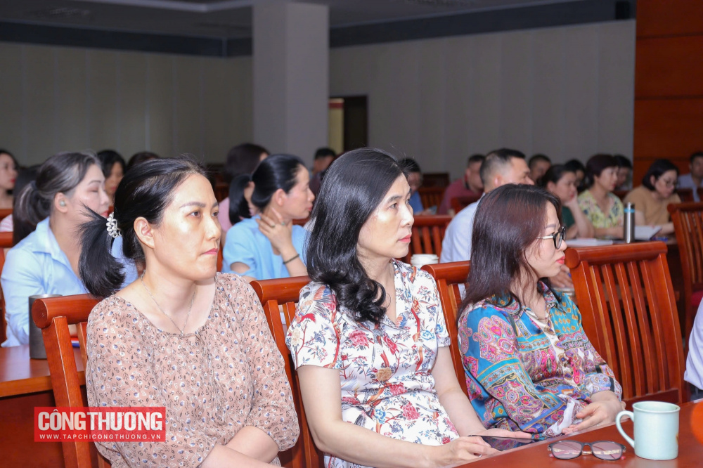 Bộ Công Thương tổ chức lớp bồi dưỡng chuyên sâu về ứng dụng AI cho khối báo chí, truyền thông