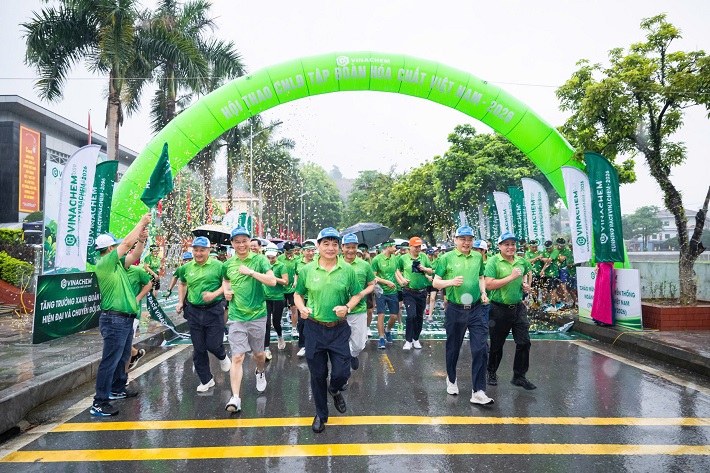 Description: vinachem hội thao 2