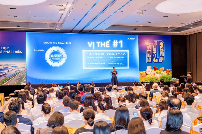 Hơn 400 nhà đầu tư cùng đại diện các quỹ, công ty chứng khoán tham dự roadshow HPA