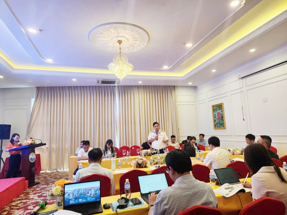 cảng cam ranh