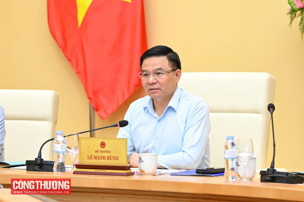 Bộ trưởng Bộ Công Thương Lê Mạnh Hùng chủ trì cuộc họp