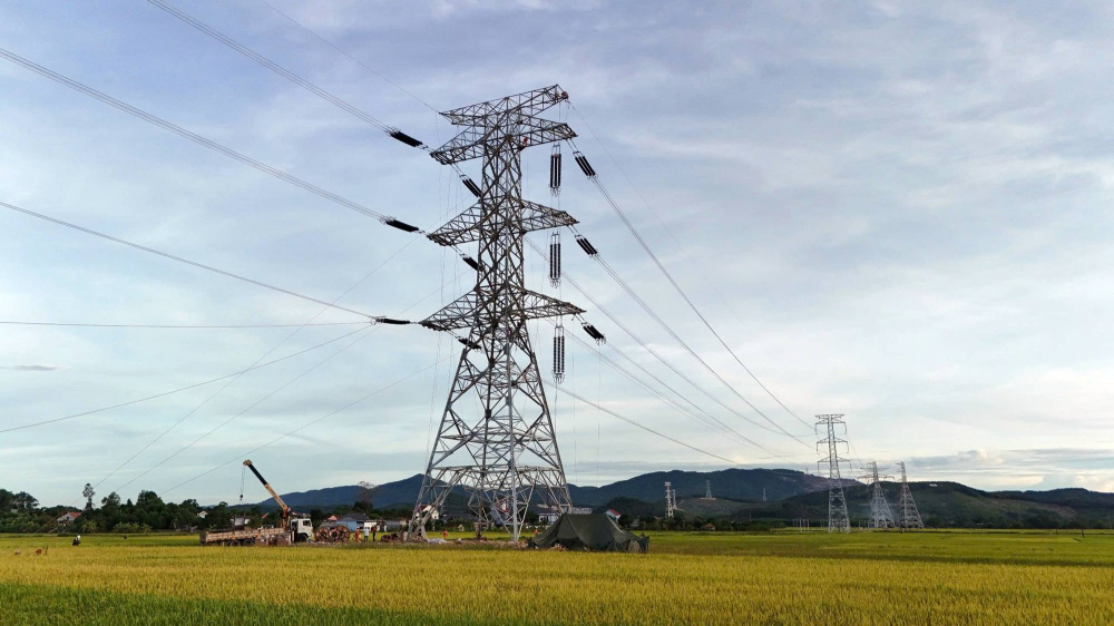 Thường xuyên theo dõi tình hình truyền tải trên các đường dây 500 kV liên kết miền và ban hành văn bản yêu cầu các đơn vị quản lý lưới điện tăng cường các biện pháp làm mát máy biến áp, đặc biệt tại các trạm biến áp 500 kV như Hiệp Hòa, Thường Tín, Phố Nối, Đông Anh, Hòa Bình, Nho Quan và Tây Hà Nội