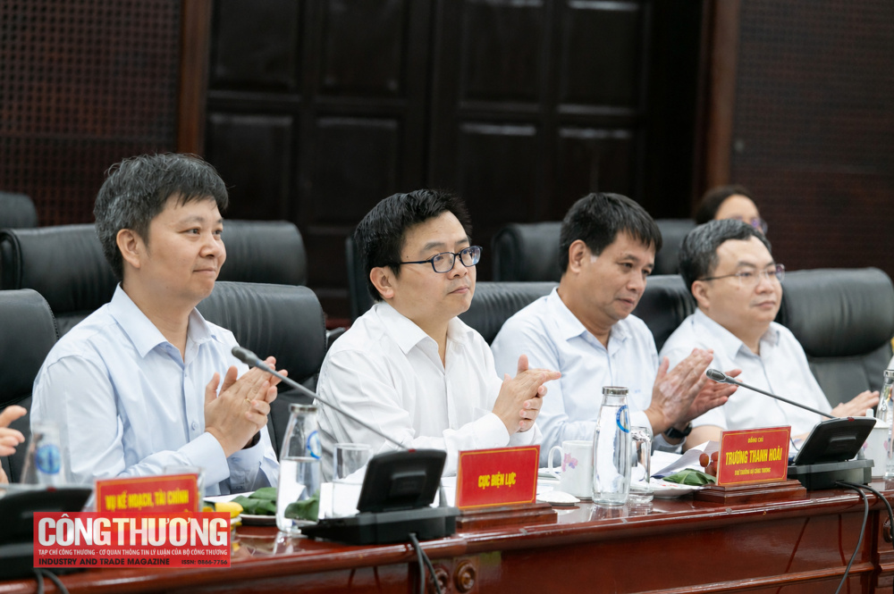 Thứ trưởng Trương Thanh Hoài tham dự buổi làm việc