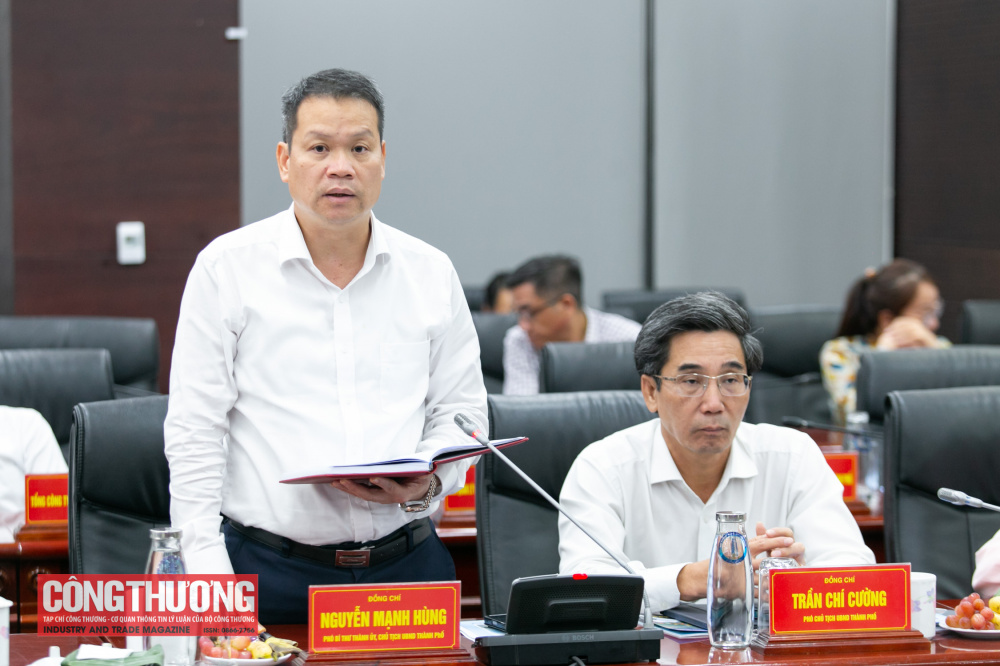 Chủ tịch UBND thành phố Nguyễn Mạnh Hùng