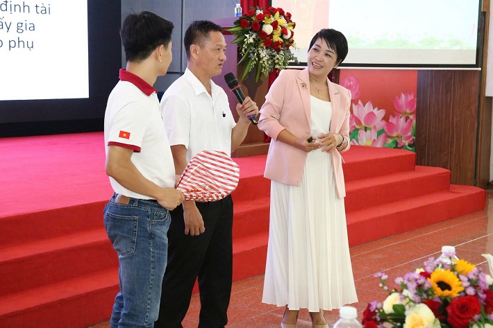 gia đình 4