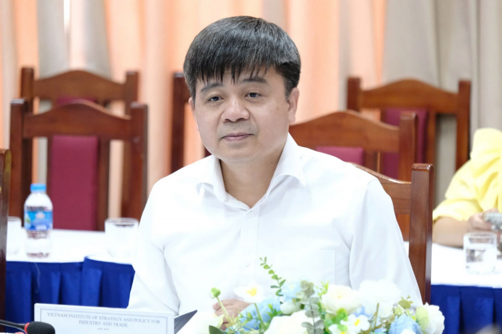 TS. Nguyễn Văn Hội - Viện trưởng Viện Nghiên cứu Chiến lược, Chính sách Công Thương phát biểu tại buổi làm việc. Ảnh: Lê An