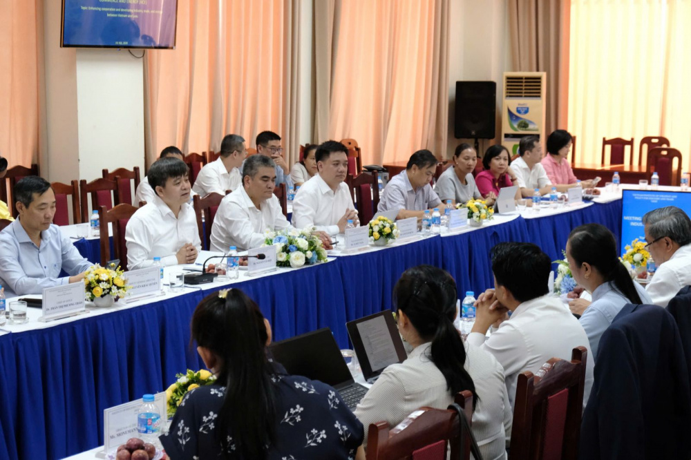 Thúc đẩy hợp tác công nghiệp, thương mại và năng lượng Việt Nam - Lào đi vào thực chất