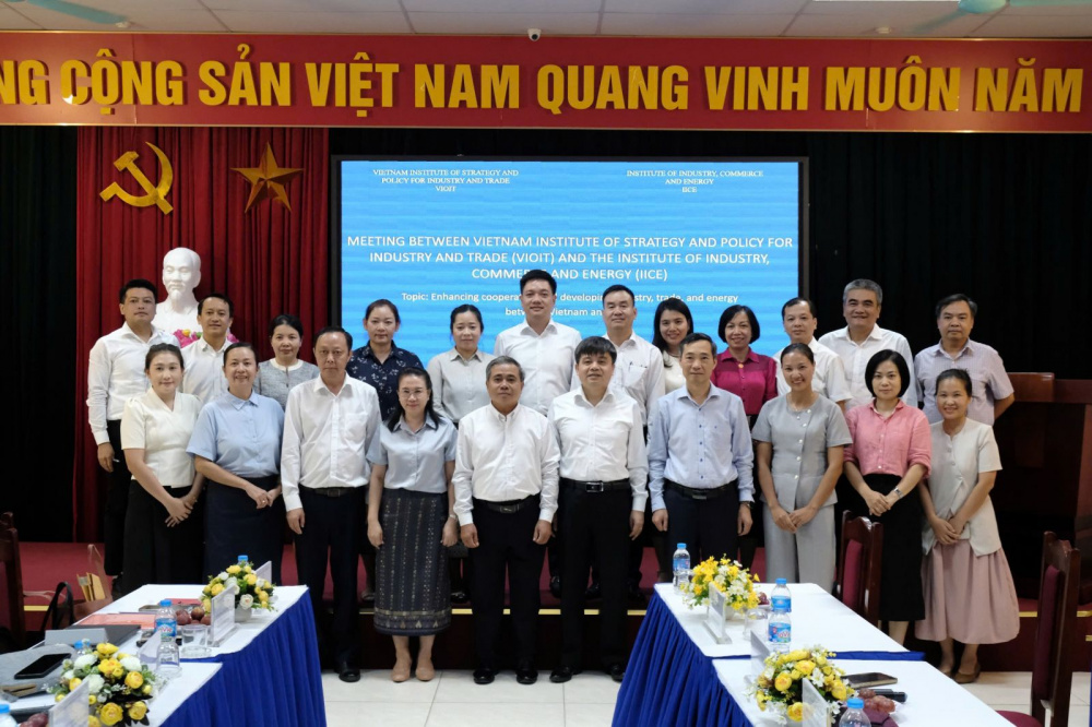 Thúc đẩy hợp tác công nghiệp, thương mại và năng lượng Việt Nam - Lào đi vào thực chất