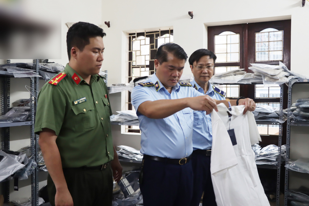 Sau gần một tháng triển khai cao điểm theo Công điện số 38 của Thủ tướng Chính phủ, lực lượng Quản lý thị trường cả nước đã kiểm tra 4.701 vụ việc, xử lý 3.730 vụ vi phạm,