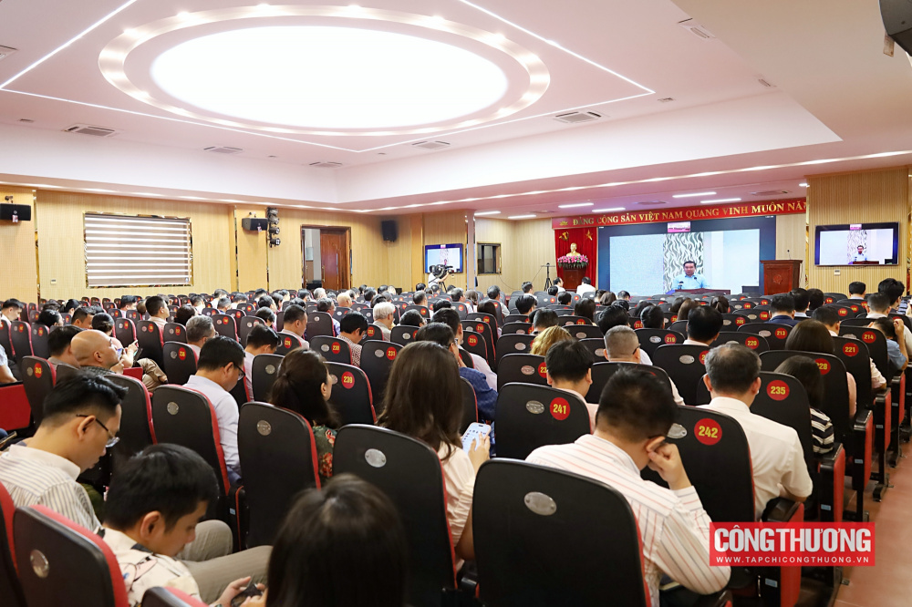 Đảng ủy Bộ Công Thương tham dự Hội nghị toàn quốc quán triệt Nghị quyết về phát triển kinh tế có vốn đầu tư nước ngoài