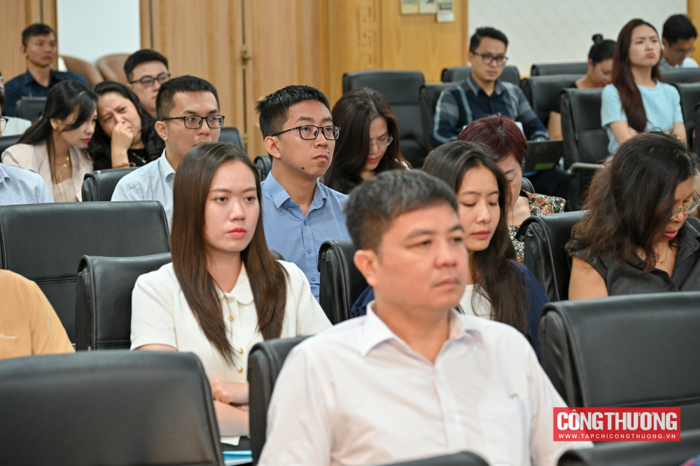 Hoàn thiện thể chế cạnh tranh trong kỷ nguyên số