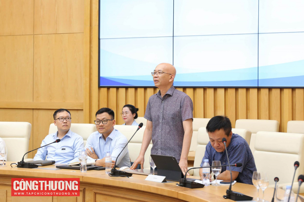 Bộ trưởng Bộ Công Thương Lê Mạnh Hùng chủ trì cuộc làm việc với Vụ Chính sách thương mại đa biên và Văn phòng Ban chỉ đạo liên ngành về hội nhập quốc tế về kinh tế