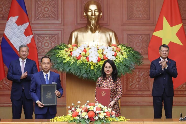 ký kết