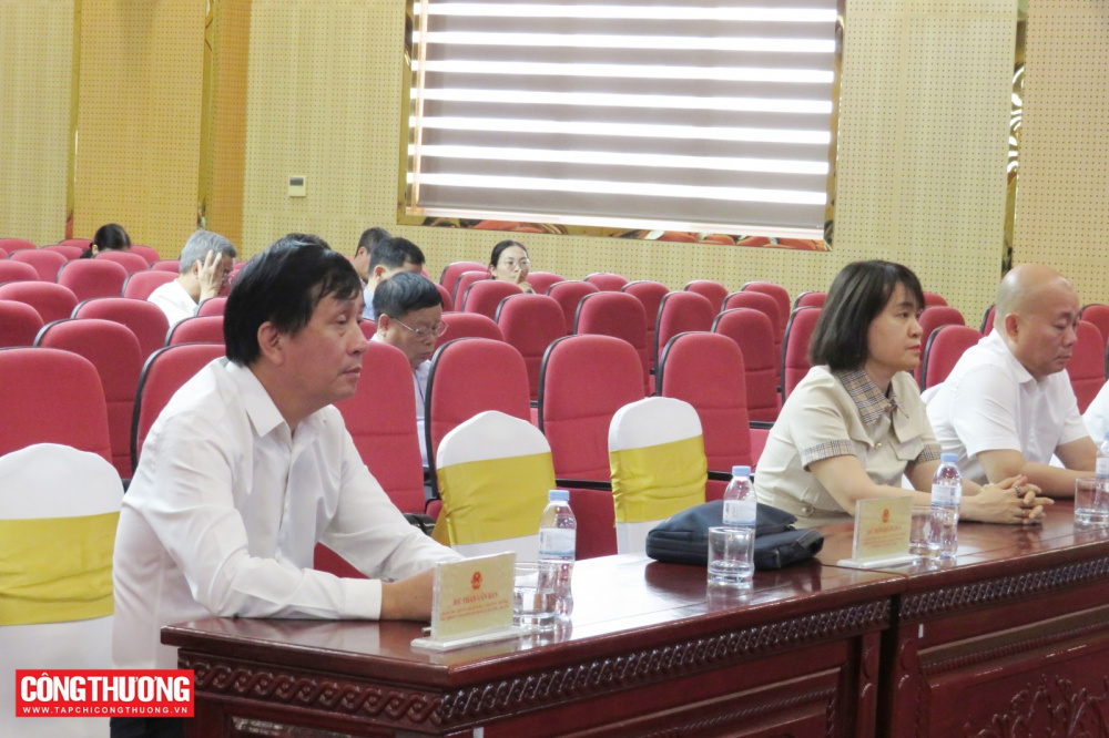 phan văn bản
