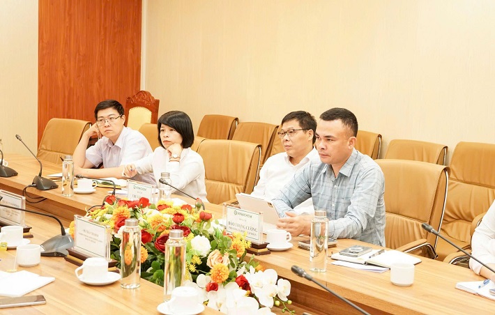 hợp tác 1